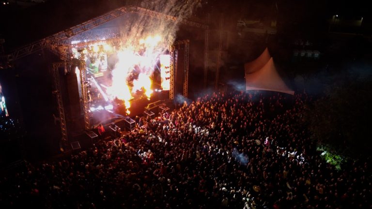 Shows musicais atraíram grande público em Quitandinha. Foto: Assessoria de Imprensa/Prefeitura de Quitandinha