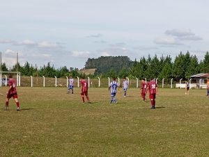 Campeonato de futebol suíço de Piên teve jogos adiados. Foto: Divulgação