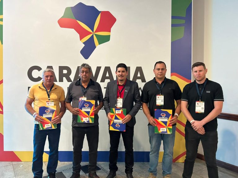 Comitiva de Agudos do Sul participou do evento em Foz do Iguaçu. Foto: Assessoria de Imprensa/Prefeitura de Agudos do Sul