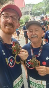 Rafael e seu pai Nelson na Corrida de São Silvestre. Foto: Divulgação