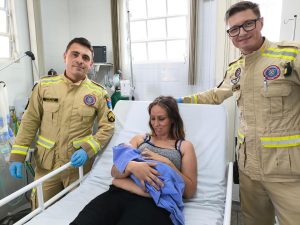 Bombeiros atuaram em parto dentro de ambulância em Rio Negro. Foto: Divulgação/Corpo de Bombeiros