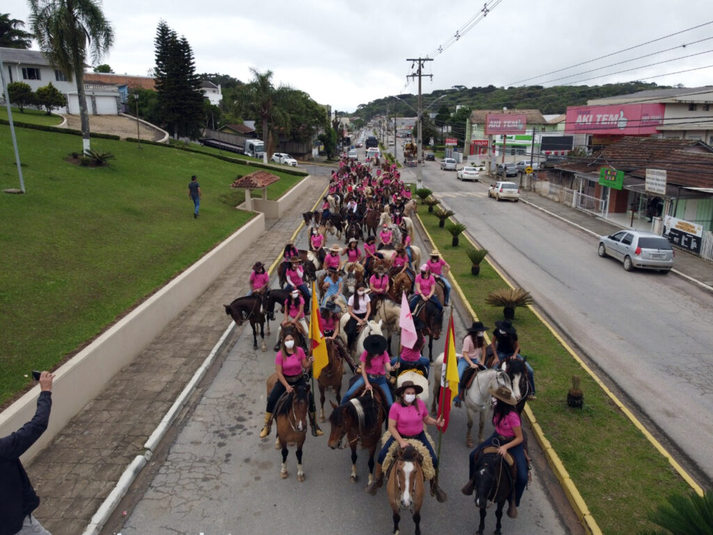 Quitandinha prepara a segunda edição da Cavalgada Feminina - Jornal O  Regional