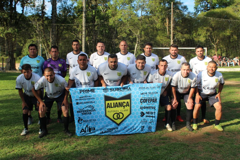 Aliança, campeão veterano de 2022 no Ninho do Corvo. Foto: O Regional