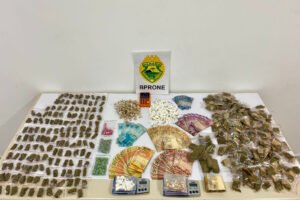 Operação da PM resultou na prisão de 16 pessoas em Curitiba e RMC. Foto: PMPR