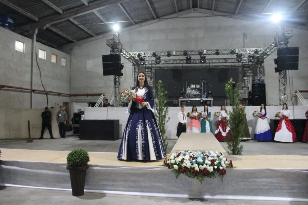 Fatima Ossovski foi eleita a segunda princesa. Foto: Arquivo/O Regional