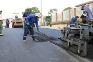 Município está com uma série de obras de pavimentação asfáltica em andamento. Foto: Assessoria de Imprensa/Prefeitura de Mandirituba