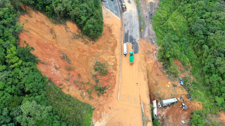 Na semana do deslizamento na BR-376, foram registrados 185,4 mm de chuvas em um único dia na região. Foto: Albari Rosa/AEN