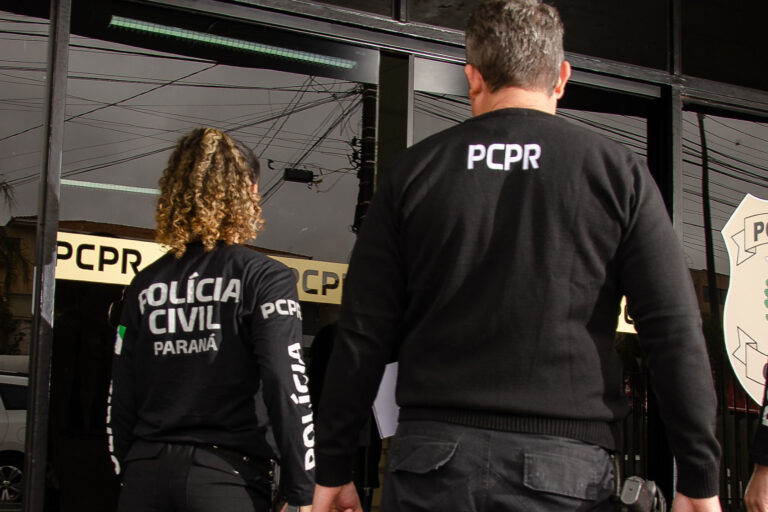 Polícia Civil do Paraná alerta população sobre o golpe do presente. Foto: Fábio Dias/EPR