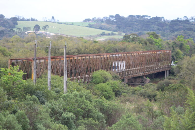 Ponte localizada entre Campo do Tenente e Lapa. Foto: O Regional