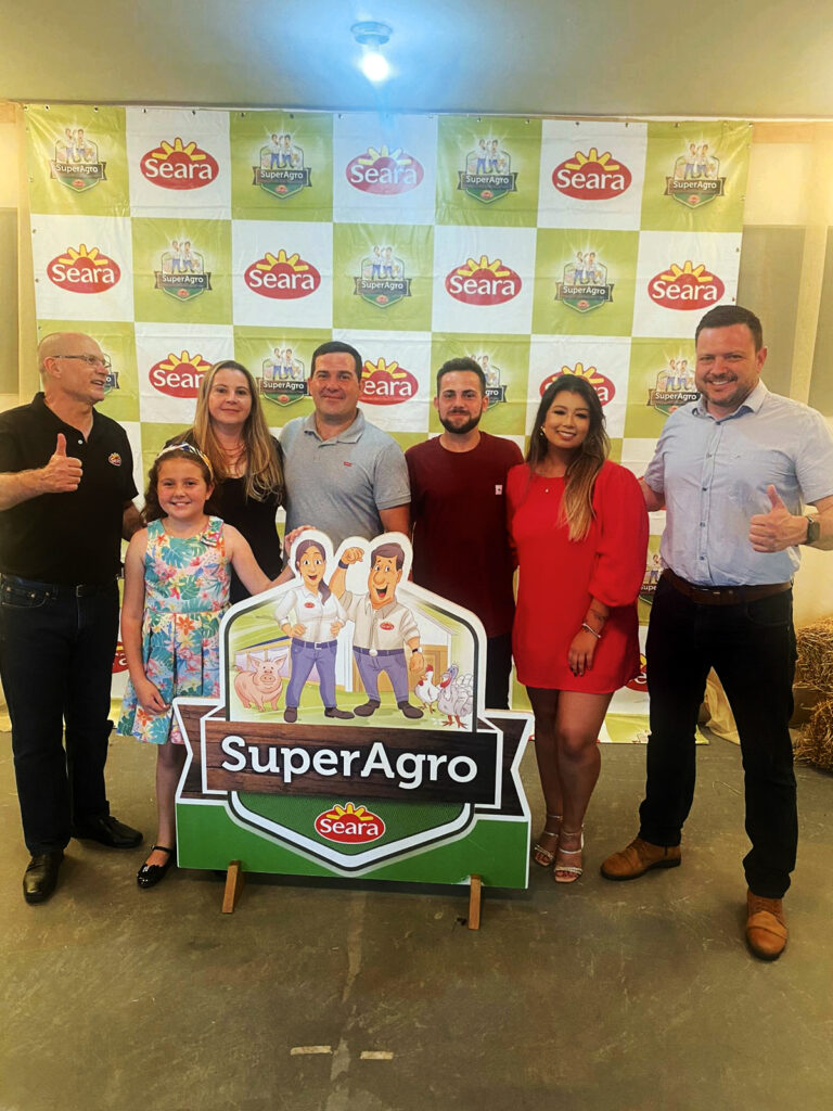 Prefeito prestigiou o evento que reconheceu a família de produtores tenenteana. Foto: Assessoria de Imprensa/Prefeitura de Campo do Tenente