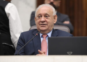 Presidente da assembleia Ademar Traiano. Foto: Orlando Kissner/Alep