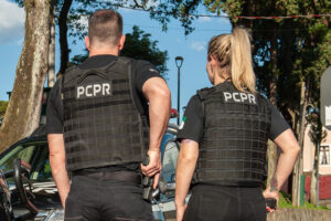 PCPR foi a prisão de sete suspeitos de roubos de cargas. Foto: Fábio Dias/EPR