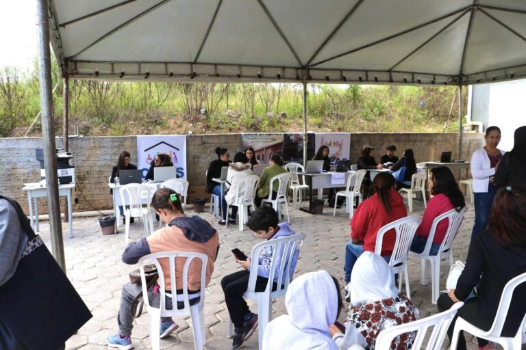 Dezenas de atendimentos foram realizados em ação do Cras em Mandirituba. Foto: Assessoria de Imprensa/Prefeitura de Mandirituba