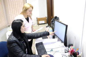 Equipe de agendamento está contatando os pacientes para o mutirão de ultrassonografia. Foto: Assessoria de Imprensa/Prefeitura de Piên