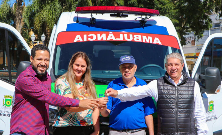 Nova ambulância foi conquistada pela Saúde de Mandirituba. Foto: Assessoria de Imprensa/Prefeitura de Mandirituba