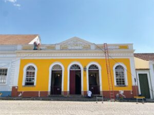 Prédios históricos estão recebendo pinturas em suas fachadas. Foto: Assessoria de Imprensa/Prefeitura da Lapa