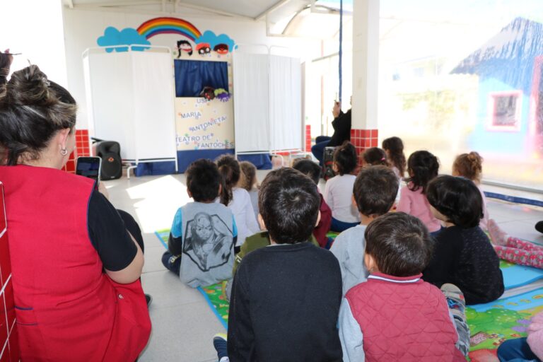 Programa leva uma série de ações às escolas e atende alunos do município. Foto: Assessoria de Imprensa/Prefeitura de Pinhais