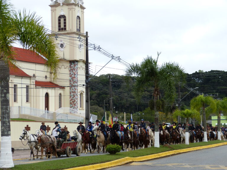 Cavalgada da Independência é atração em Quitandinha no 7 de Setembro. Foto: O Regional