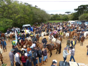 Concentração dos participantes antes da cavalgada. Foto: O Regional