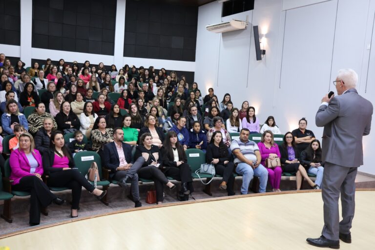 Grande público prestigiou o evento da Procuradoria da Mulher. Foto: Assessoria de Imprensa/Câmara de vereadores de Piên