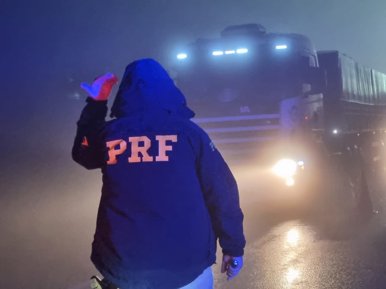 PRF alerta para segurança nas rodovias em dias de neblina. Foto: Divulgação/PRF