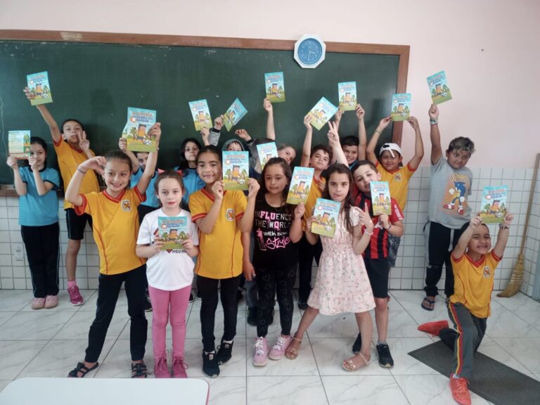 Ação sobre alimentação mobilizou os alunos nas escolas do município. Foto: Assessoria de Imprensa/Prefeitura de Quitandinha
