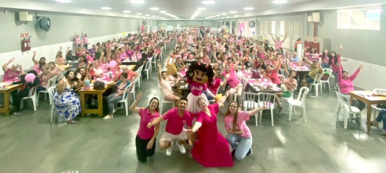 Mais de 300 mulheres acompanharam as atividades do Outubro Rosa. Foto: Assessoria de Imprensa/Prefeitura de Quitandinha