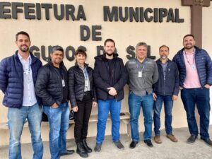 Reunião na prefeitura de Agudos do Sul tratou de investimentos da Sanepar no município. Foto: Assessoria de Imprensa/Prefeitura de Agudos do Sul