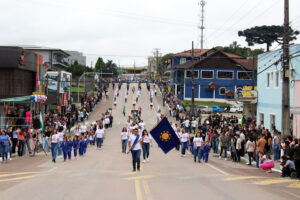 Desfile foi um dos atrativos na programação festiva de Piên. Foto: Arquivo/O Regional