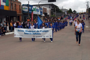 Maria Eduarda participou do desfile do aniversário da cidade. Foto: Arquivo/O Regional
