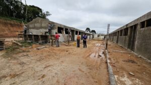 Obras da nova escola em Rio Negro estão avançando. Foto: Assessoria de Imprensa/Prefeitura de Rio Negro