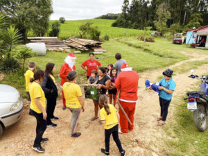 Por meio do Natal Solidário, TLC de Piên faz anualmente a arrecadação de brinquedos para as crianças da comunidade local. Foto: Divulgação