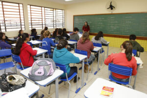 Diversas leis relacionadas aos direitos dos pais e alunos foram aprovadas no Estado. Foto: Hedeson Alves/SEED/Arquivo/AEN