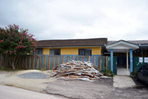 Escola da Serrinha está recebendo obras de reforma. Foto: Assessoria de Imprensa/Prefeitura de Contenda