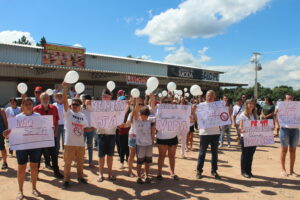Populares participaram de ato pacífico às margens da PR-419. Foto: Arquivo/O Regional