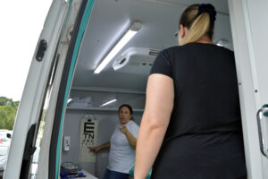 Servidores estão passando por exames em Contenda. Foto: Assessoria de Imprensa/Prefeitura de Contenda