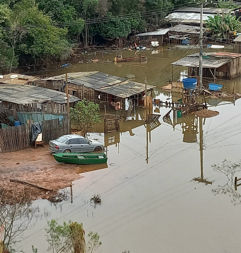 Cenários desoladores são encontrados nas cidades gaúchas. Foto: Divulgação/Casa Gêmeos