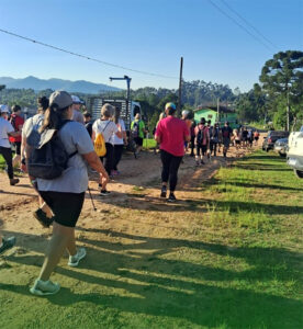 Centenas de participantes estiveram em circuito de Caminhada na Natureza em Tijucas do Sul. Foto: Assessoria de Imprensa/Prefeitura de Tijucas do Sul