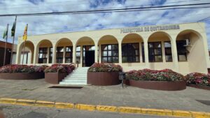 Prefeitura de Quitandinha passou por trabalhos de reforma. Foto: Assessoria de Imprensa/Prefeitura de Quitandinha