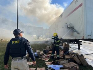 PRF esteve atuando em diversas ocorrências durante o feriado. Foram quatro mortes no período. Foto: Divulgação/PRF