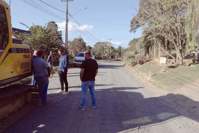 Prefeito tem acompanhado o andamento dos trabalhos. Foto: Assessoria de Imprensa/Prefeitura de Piên