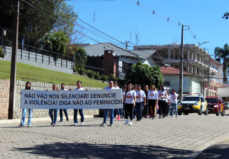 Caminhada contra o feminicídio foi realizada em Piên. Foto: Arquivo/O Regional