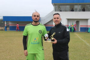 Entrega de premiação de goleiro menos vazado. Foto: O Regional