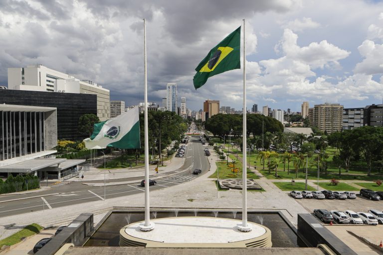 Governo do Estado tem prestado apoio no atendimento aos familiares das vítimas. Foto: Roberto Dziura Jr/AEN