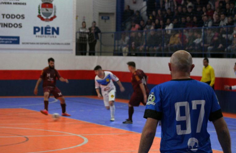 Jogos do futsal estão movimentando o ginásio central. Foto: Arquivo/O Regional