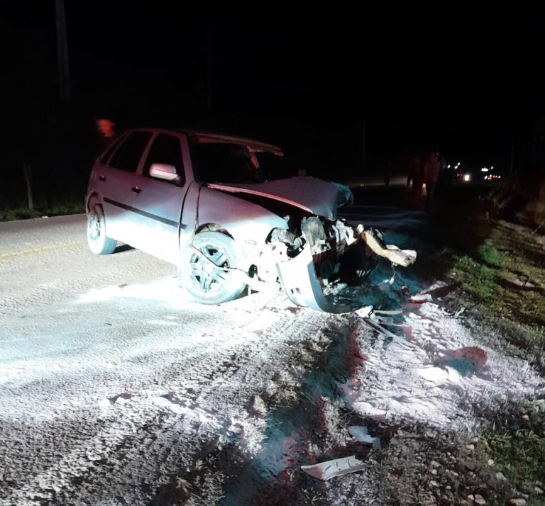 Motorista do veículo Gol morreu na colisão. Foto: Colaboração/Portal Metropolitano