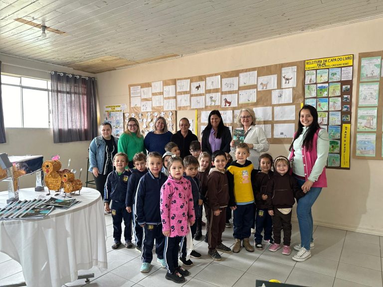 Projeto visa incentivar a leitura entre os alunos da rede municipal. Foto: Assessoria de Imprensa/Prefeitura de Agudos do Sul