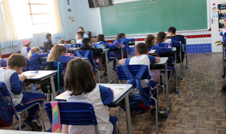 Equipe da Escola Marciano de Carvalho divulgou ações realizadas na unidade de ensino. Foto: Arquivo/O Regional