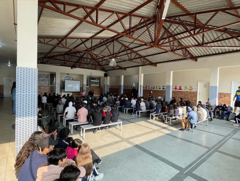 Palestra mobilizou alunos sobre a temática do racismo e bullying. Foto: Assessoria de Imprensa/Prefeitura de Agudos do Sul