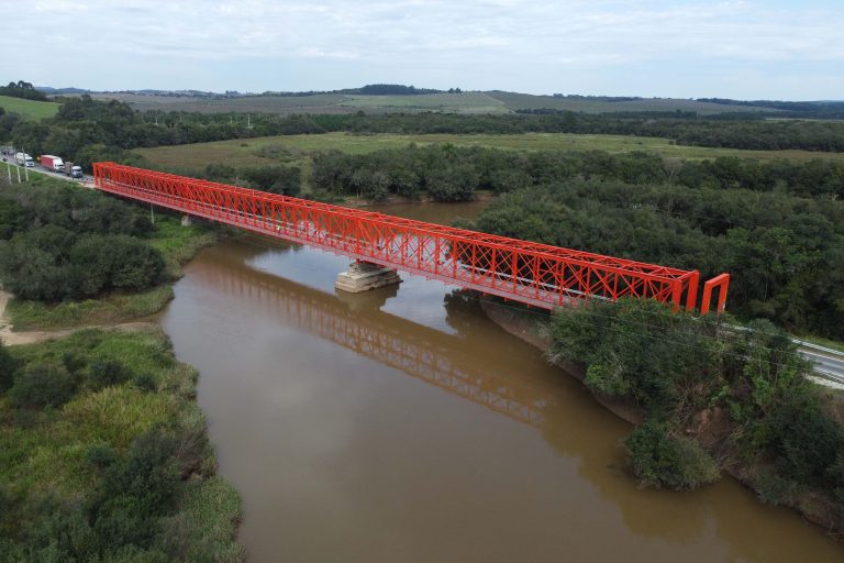 Ponte entre Lapa e Campo do Tenente será bloqueada para manutenção. Foto: DER